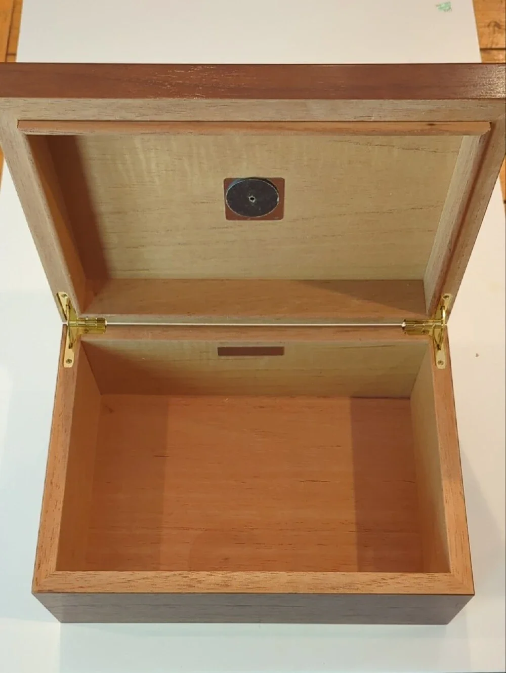 Wooden Cigar Humidor Storage Box - Brown Decorative Organizer
